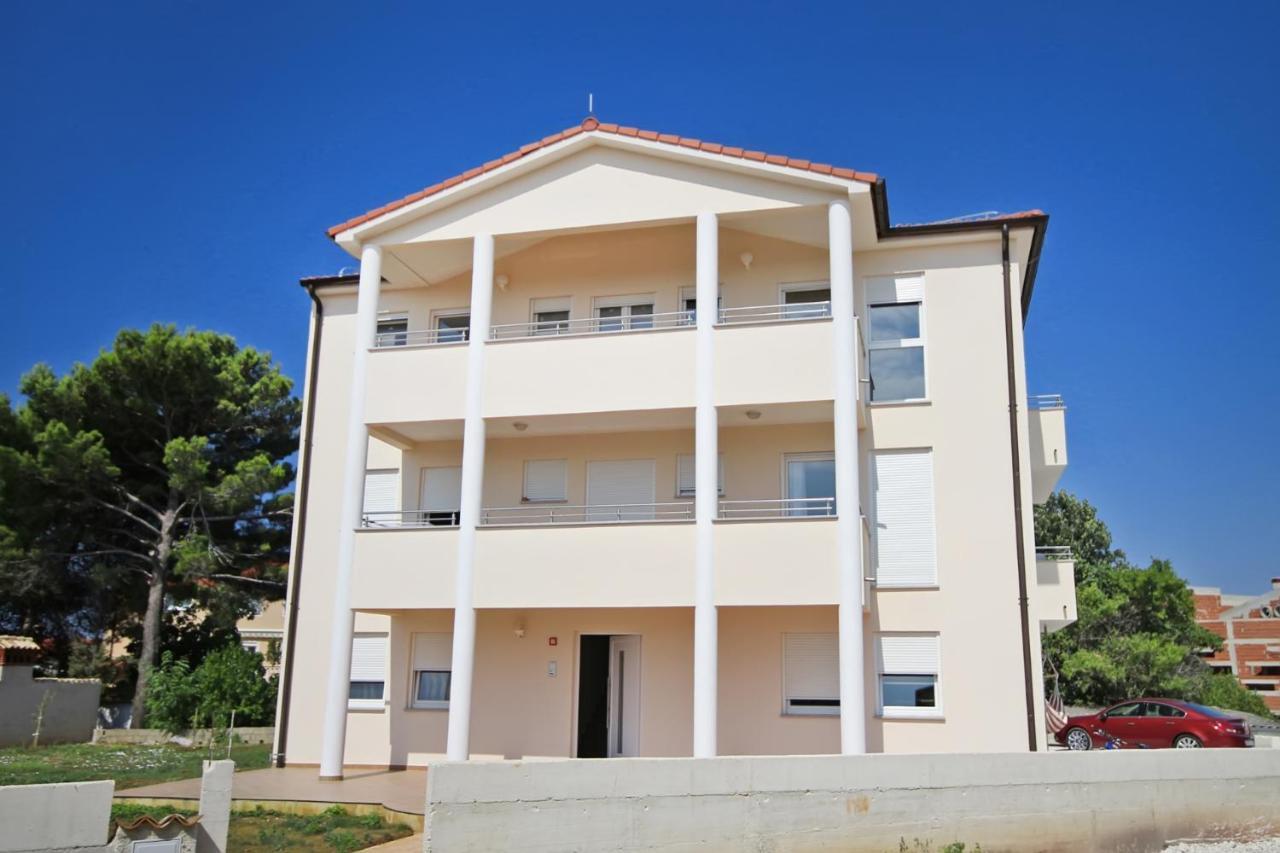 Loren - Mali - Second Floor Medulin Luaran gambar